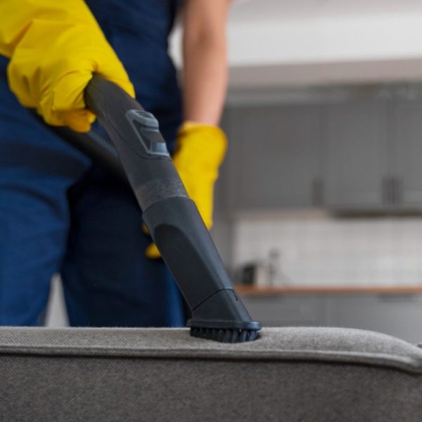 On-Site Surface Maintenance For High-End Dining Tables